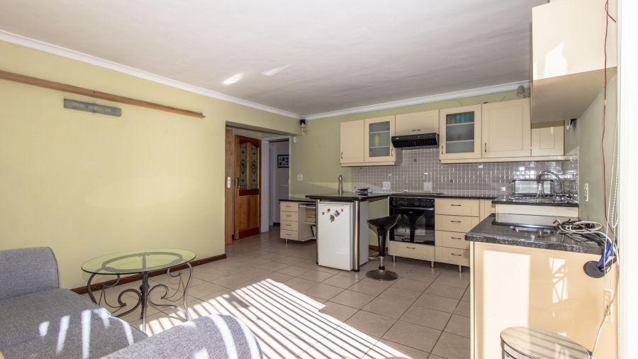 5 Bedroom Property for Sale in Sandbaai Western Cape